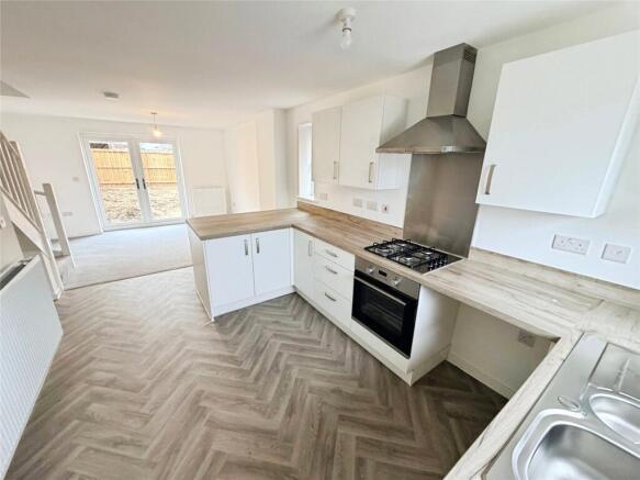 2 bed Semi-Detached for sale Image 6