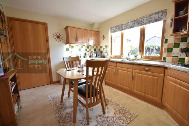 kitchen .JPG