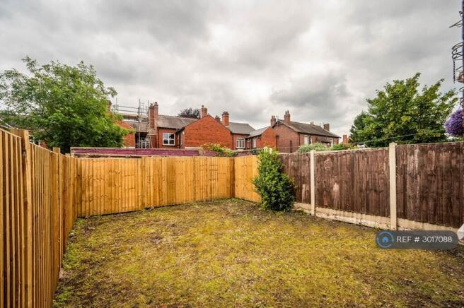 1 bed House Share to rent Image 10