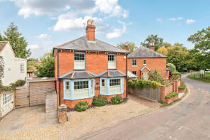 Sunnyside, Cricket Green, Hartley Wintney, Hook RG27 8PG
