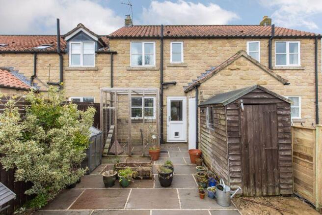 2 bed Terraced for sale Image 8