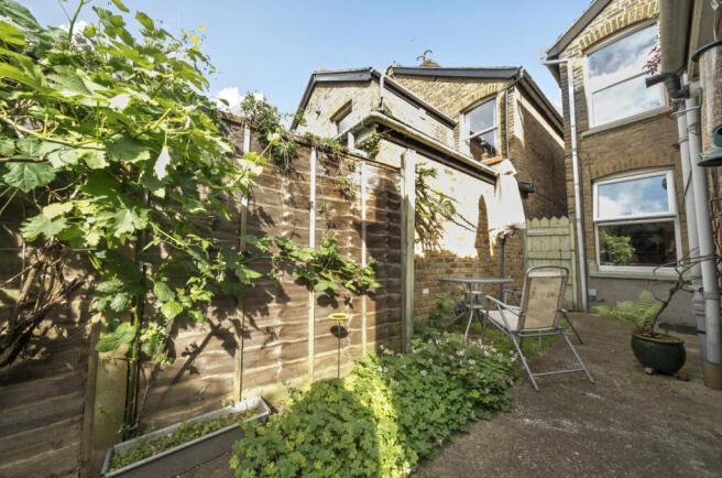 1302394-13-6838ce...