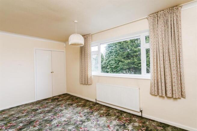 8283102-interior29.j