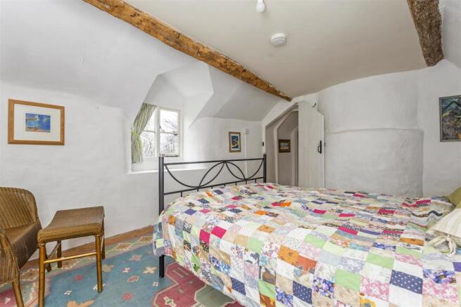 Hillgrove Cottage 293583 (17).jpg