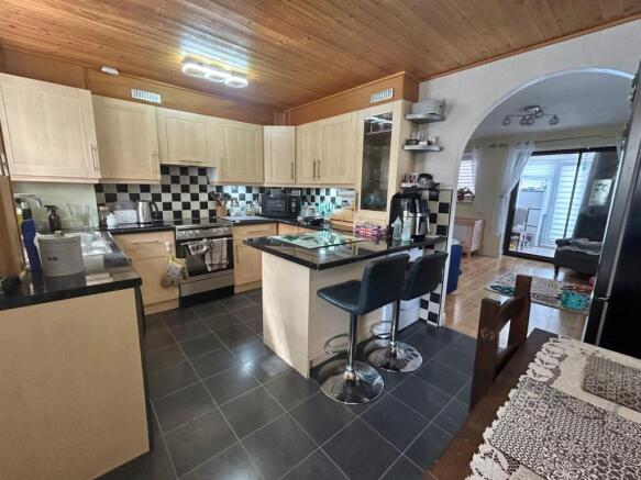 2 bed Detached for sale Image 6