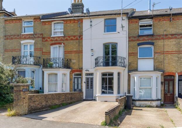 Terraced period home in Cowes