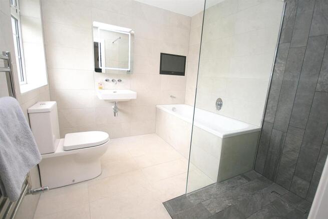 En Suite Bed 1.