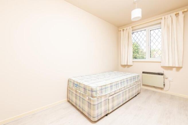 23 Bushey Close - Low08