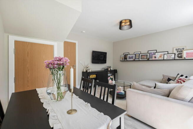 2 bed Terraced for sale Image 8