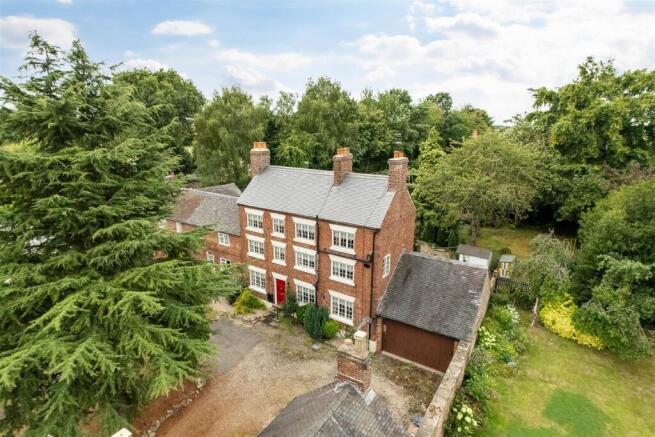 18 High Street, Ticknal