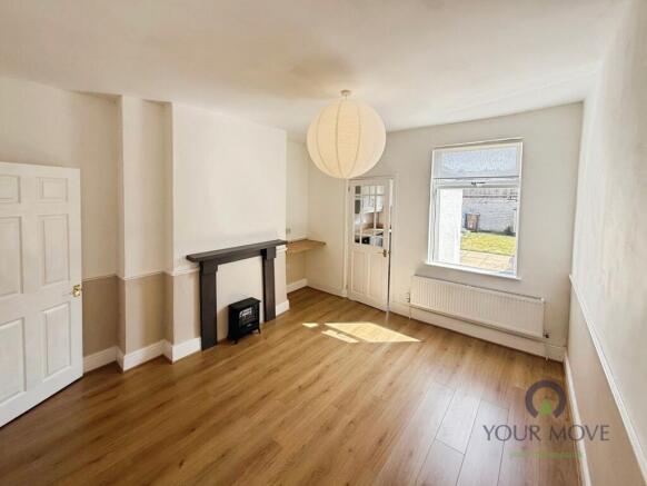 3 bed Terraced to rent Image 5