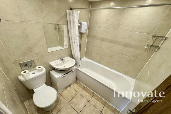 Apartment in Sandwell, West Midlands - View 4