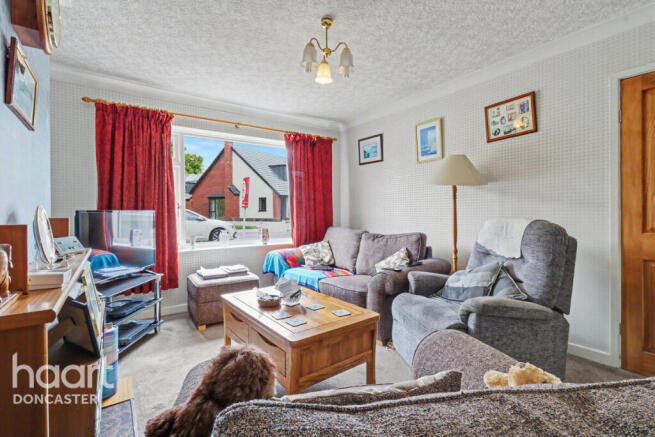 3 bed Semi-Detached for sale Image 6