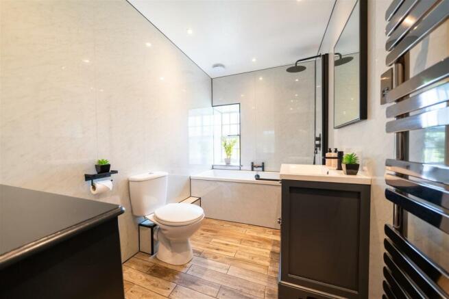 Bathroom-4.jpg