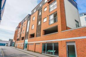 Flat 5, Castle Quay, Castle Lane, Bedford MK40 3FE