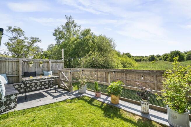 20 Silk Rose Drive, Macclesfield, Cheshire, SK11 7HR photo 2