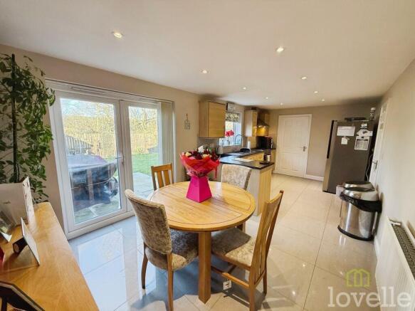 Kitchen/Dining Room