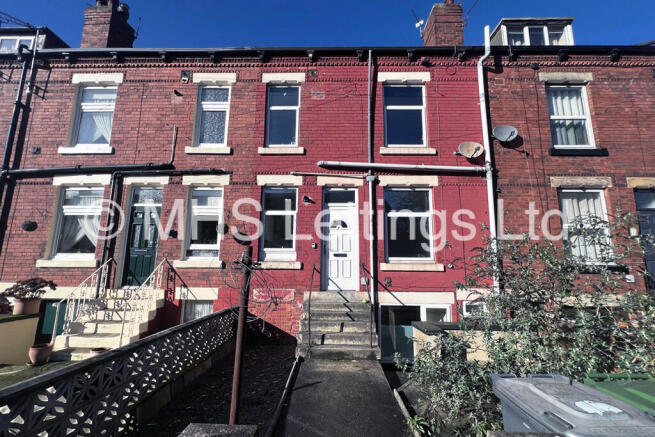 3 bed Terraced to rent Image 12