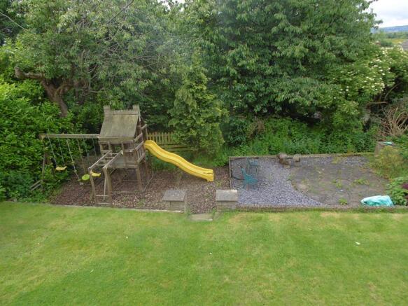 GARDEN TO THE REAR ELEVATION