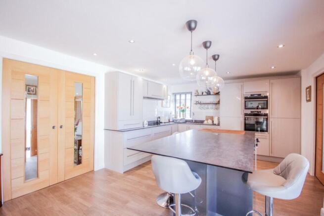 Kitchen/Dining Area