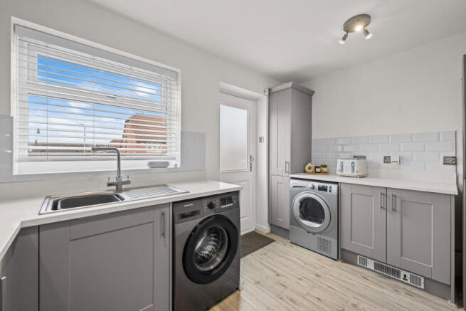 2 bed Semi-Detached for sale Image 9
