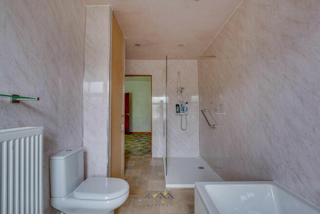 Bathroom 1.2
