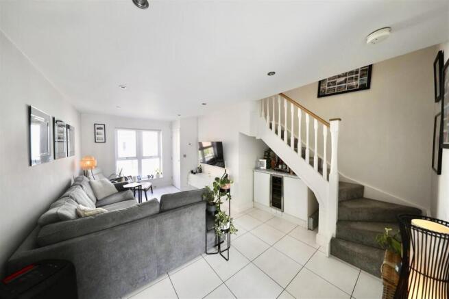 2 bed Terraced for sale Image 8