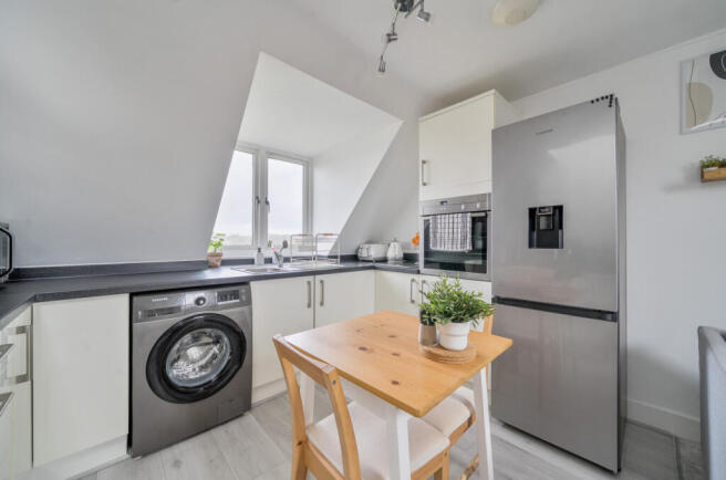 1395715-2-696504a...