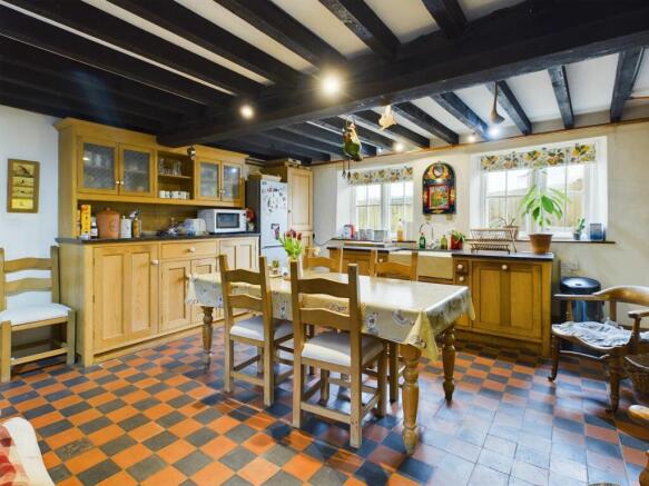 Kitchen/Dining Room