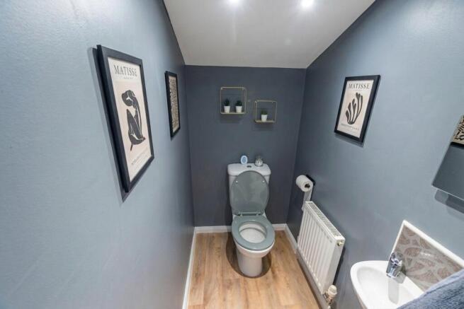 3 bed Semi-Detached for sale Image 8
