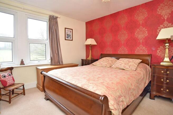 3 bed Terraced for sale Image 5