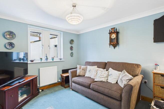 4 bed Detached for sale Image 9