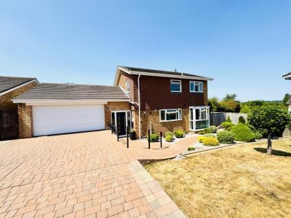 Iris Close, Kempshott, Basingstoke