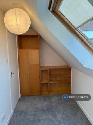 Single Bedroom (1st Floor) Fitted Wardrobe 