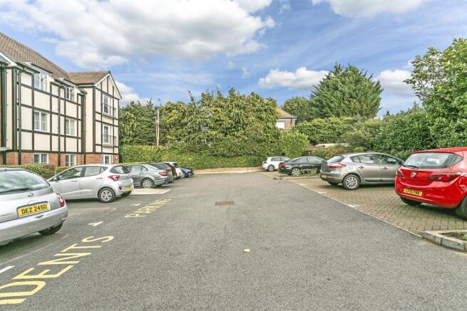 flat-pegasus-court-banstead-115.jpg
