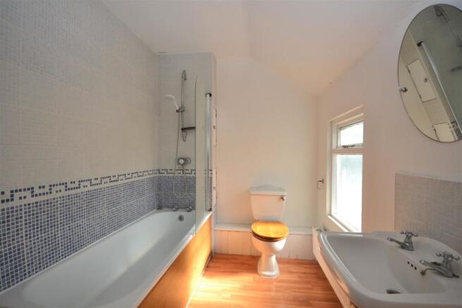 Bathroom.jpg
