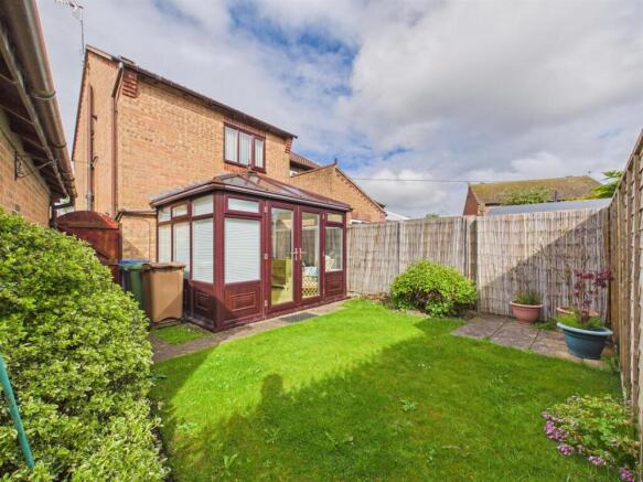 2 bed Semi-Detached for sale Image 11