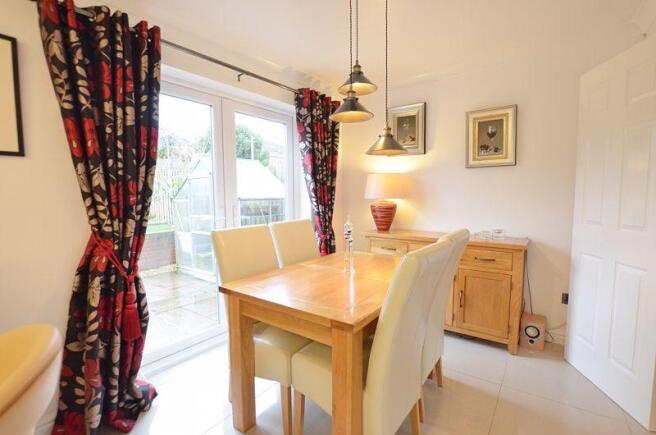 Kitchen/Dining...