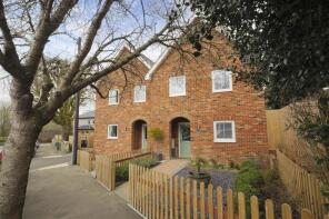 9, Railway Close, Kearsney CT16 3RG