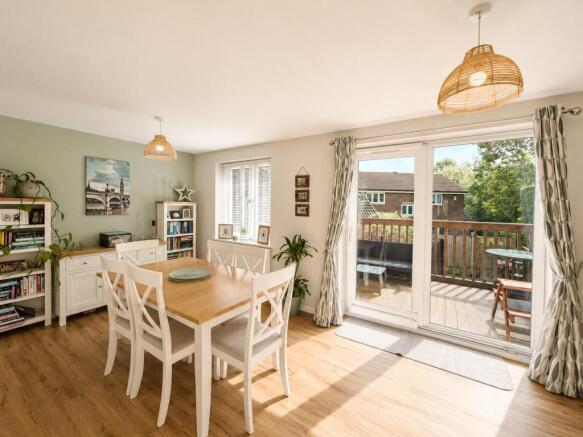 4 bed Detached for sale Image 6