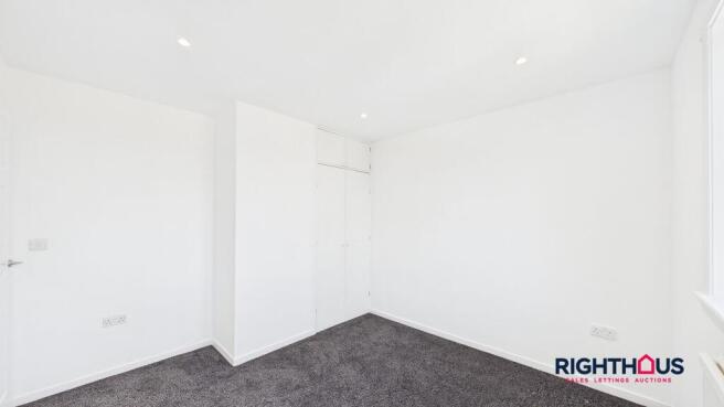 3 bed Semi-Detached to rent Image 10