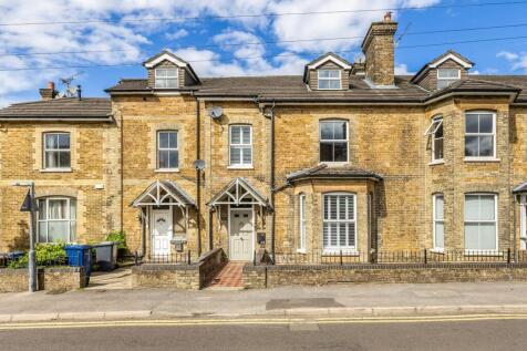 The Fairfield, Farnham, Surrey, GU9