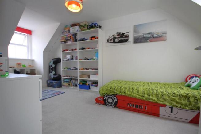 Photo 8