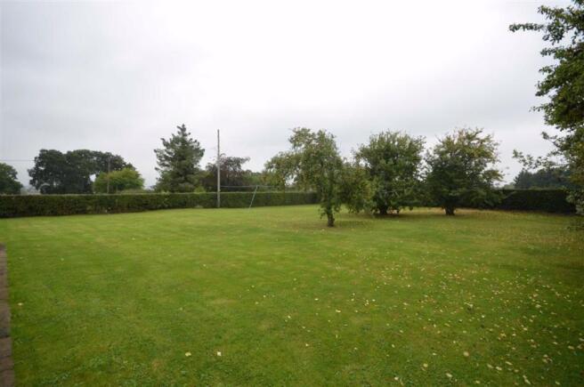SIDE GARDEN/ORCHARD