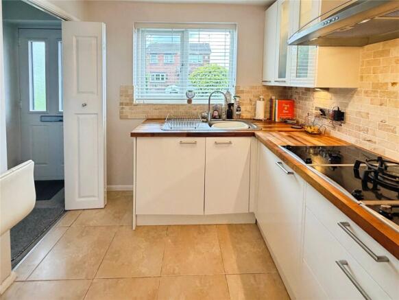 2 bed Semi-Detached for sale Image 12