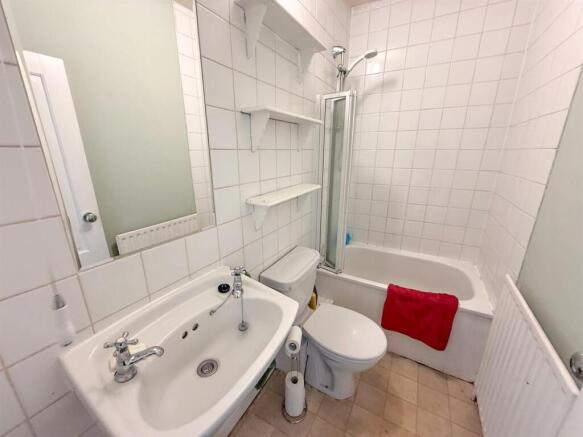 2 bed Terraced for sale Image 7