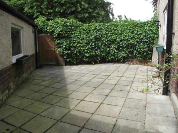 Private Side Patio