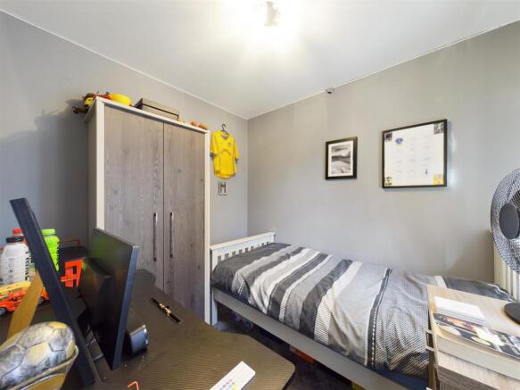 4 bed Detached for sale Image 8