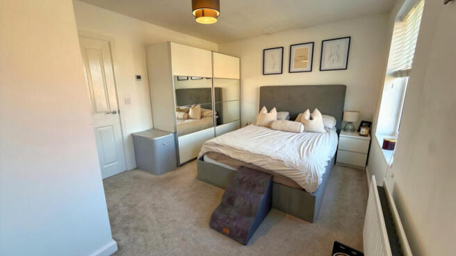 2 bed Semi-Detached for sale Image 6