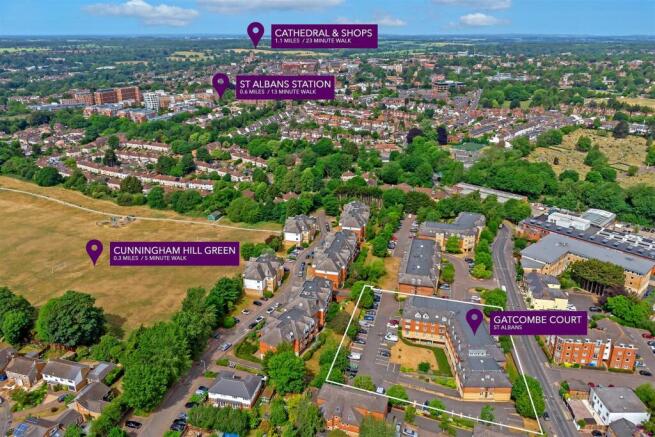 43GatcombeCourt-1.jpg